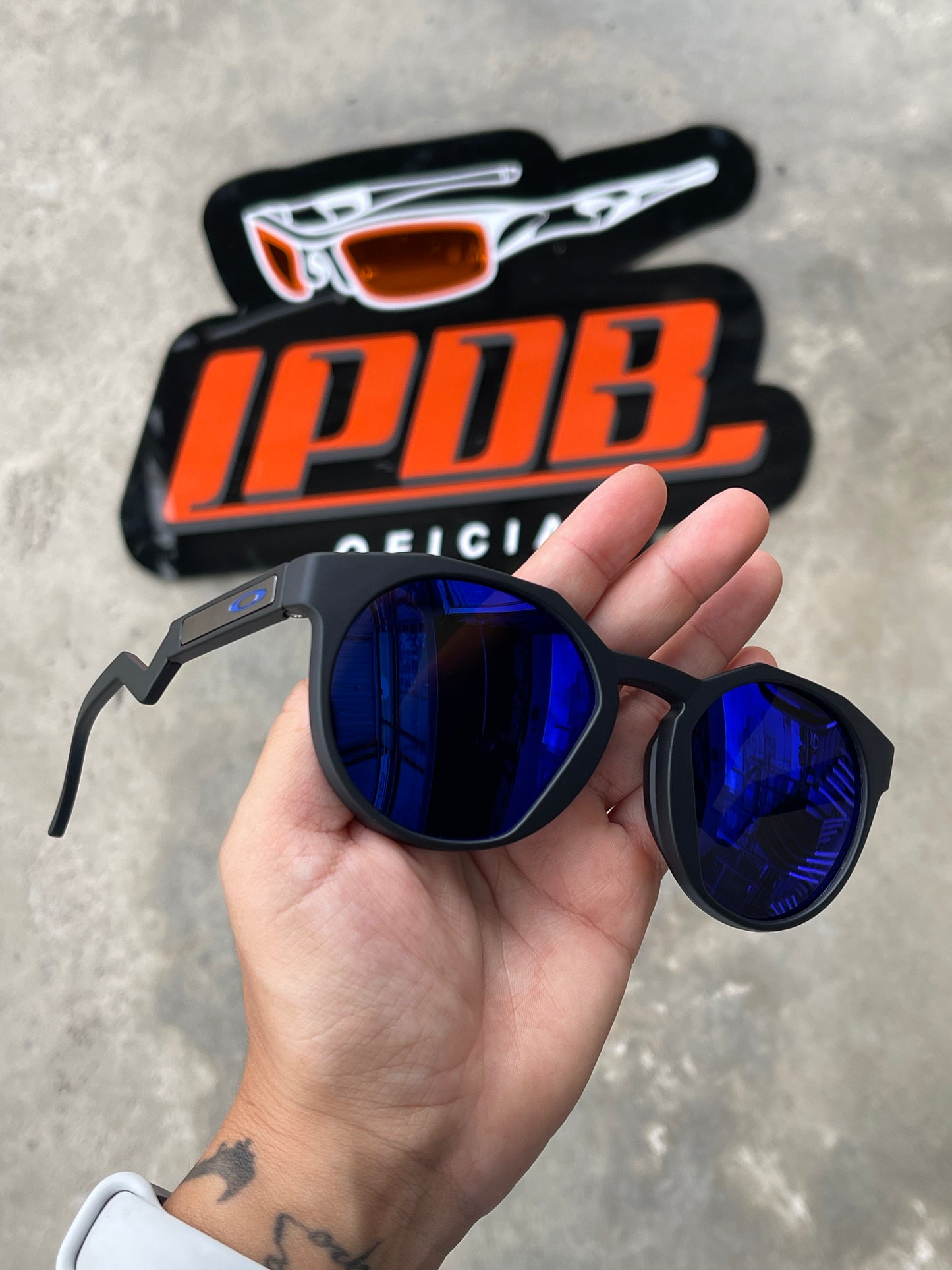 Óculos de Sol Signature HSTN Preto Lente Neon Blue