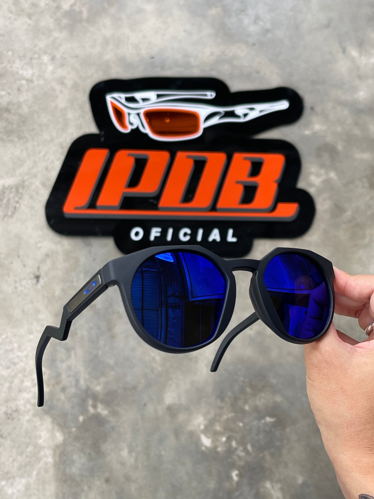 Óculos de Sol Signature  HSTN Preto Lente Neon Blue