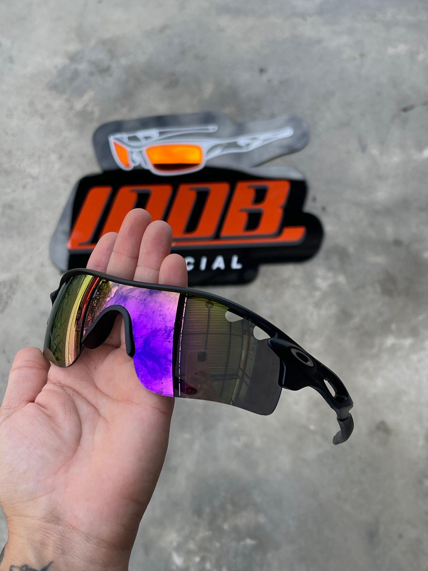Óculos de Sol Radar Lock Preta Lente Roxa